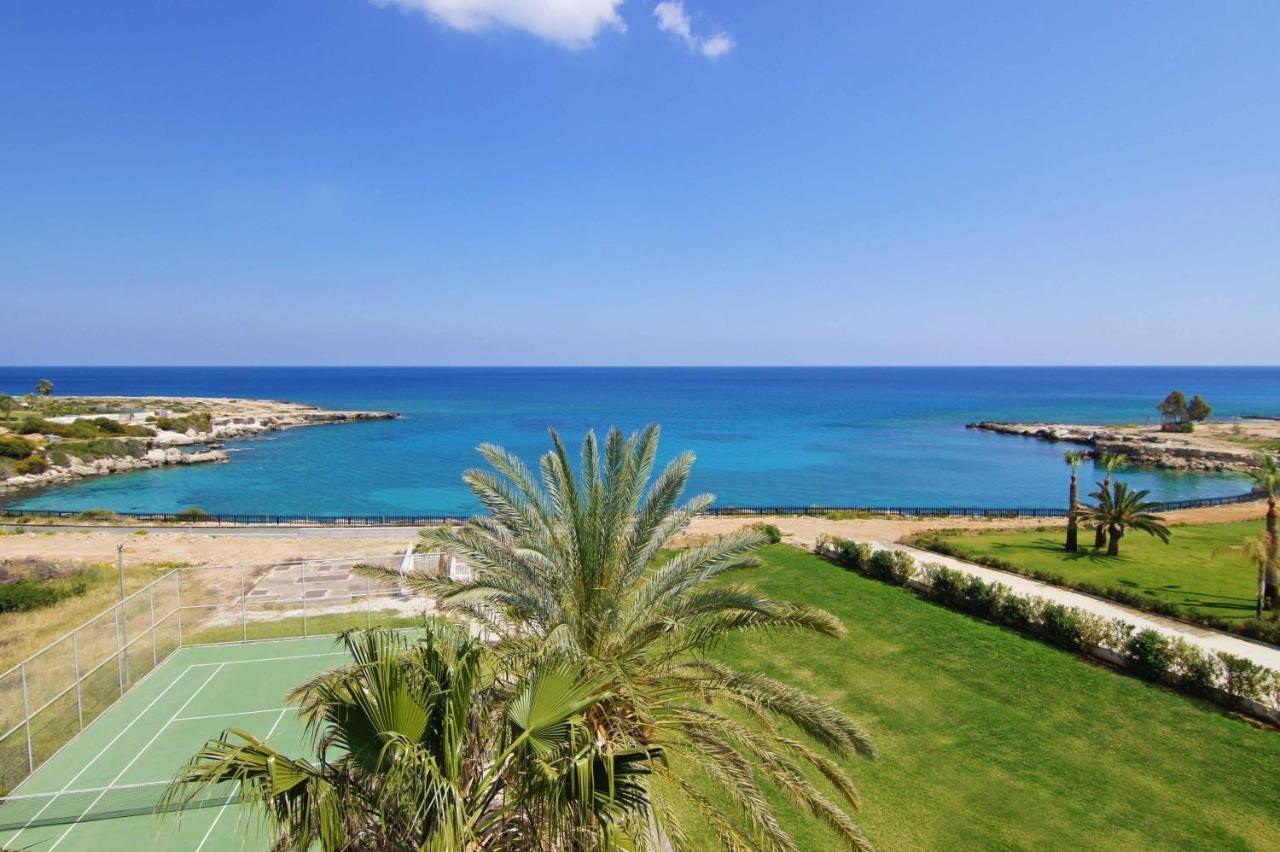 Gabriela - Coralli Beachfront Apartment Protaras Luaran gambar